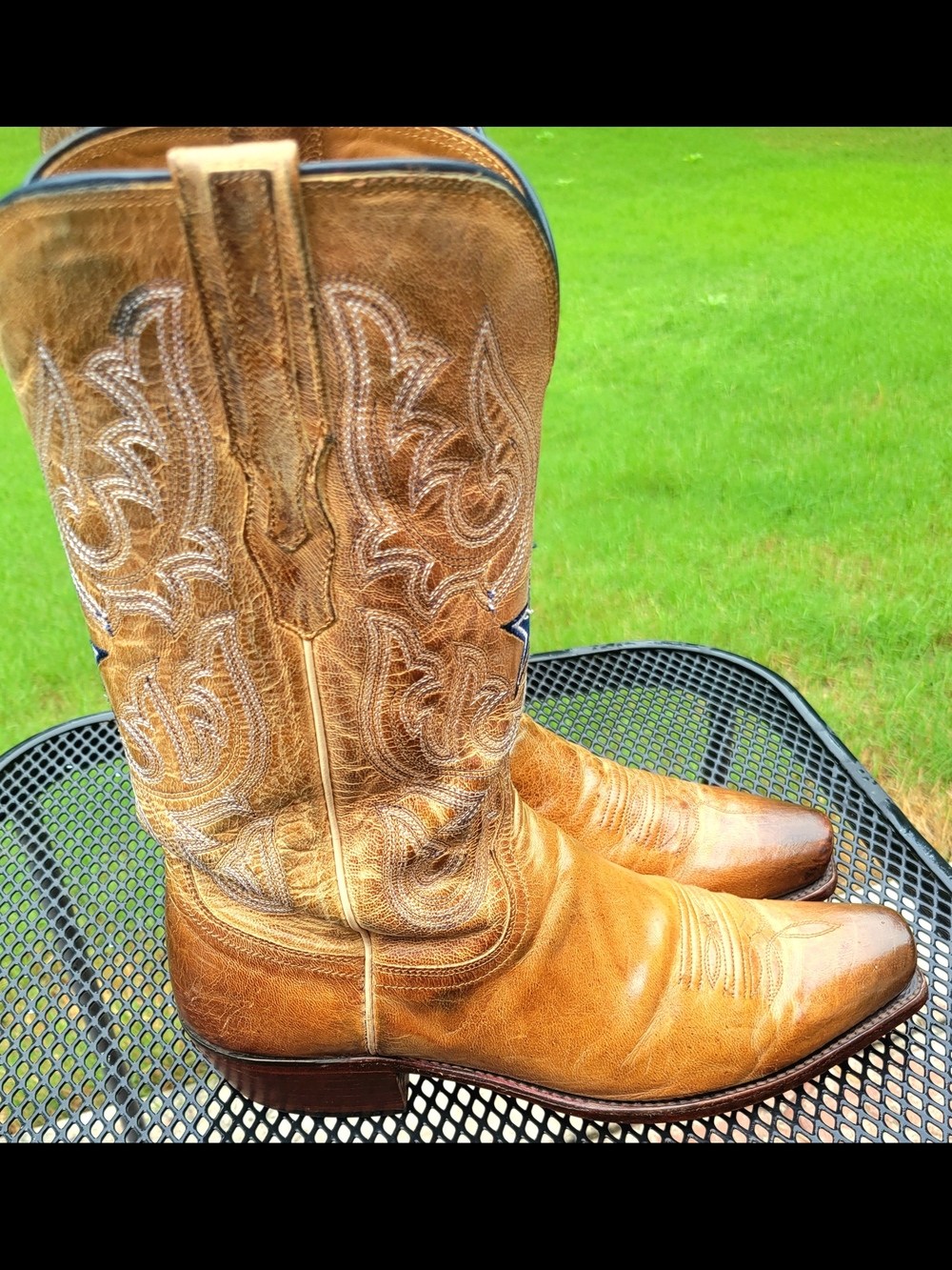 Lucchese Tan Mad Dog Goat Leather Dallas Cowboy Edition Cowboy Boots - Picture 3 of 6
